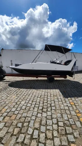 Malibu com motor 90