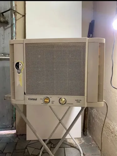 Vende se ar condicionado Consul 10 mil BTUs gelando perfeitamente.
