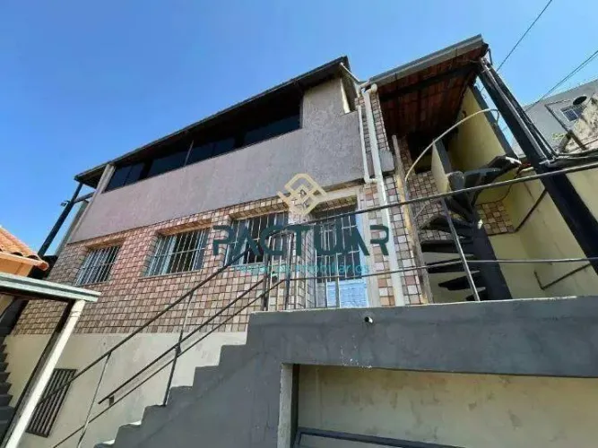 Casa para alugar com 2 quartos e área externa no Bairro Padre Eustáquio em Belo Horizonte/