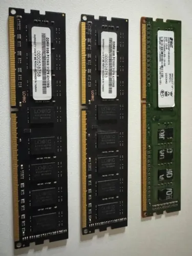 Memória RAM DDR3 de 8GB, com velocidades de 1600MHz