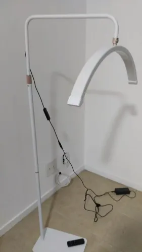 Luminária meia lua