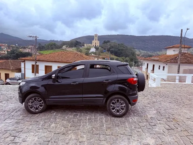 Ford Ecosport Freestyle 1.6 16V Flex 5P 2015