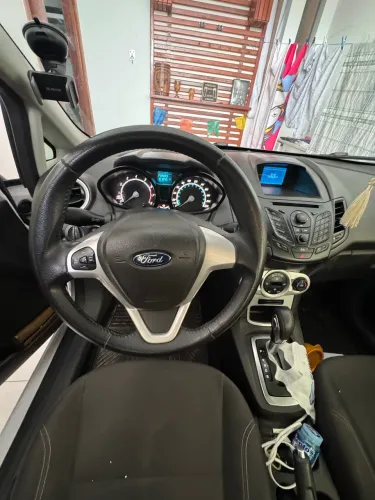 Ford Fiesta SEL 1.6 16V Flex Aut. 5P 2017