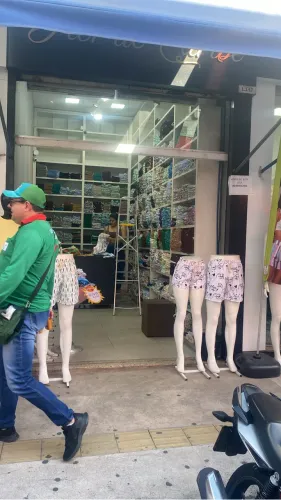 Loja na 44 na porta