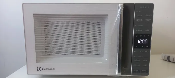 Micro-ondas Electrolux Efficient ME23B 23L Branco
