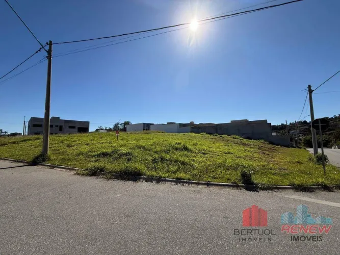TERRENO PLANO À VENDA NO LOTEAMENTO ALTO DAS FIGUEIRAS VINHEDO/SP