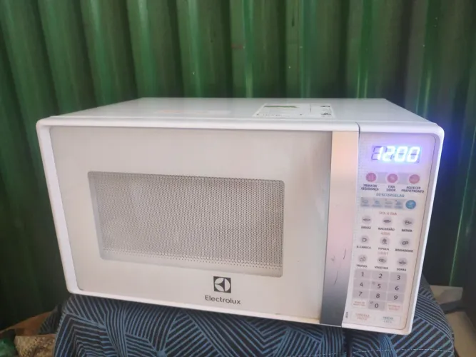 Micro-ondas Electrolux 20 litros