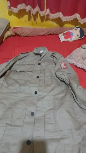 Vendo roupa de bombeiro militar - masculino . Tamanho da calça 40 tamanho da gandola 42