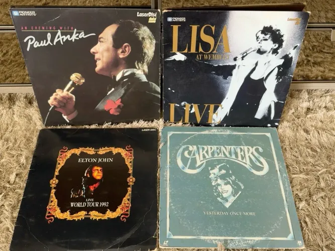 Lote 4 LaserDiscs Musicais - Elton John, Paul Anka, Lisa e Carpenters