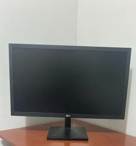 Monitor LG 22MK400 21,5" Full HD HDMI Estado de Novo
