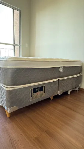Colchão Queen Gold Star Light Stress Oxygen - Excelente Estado