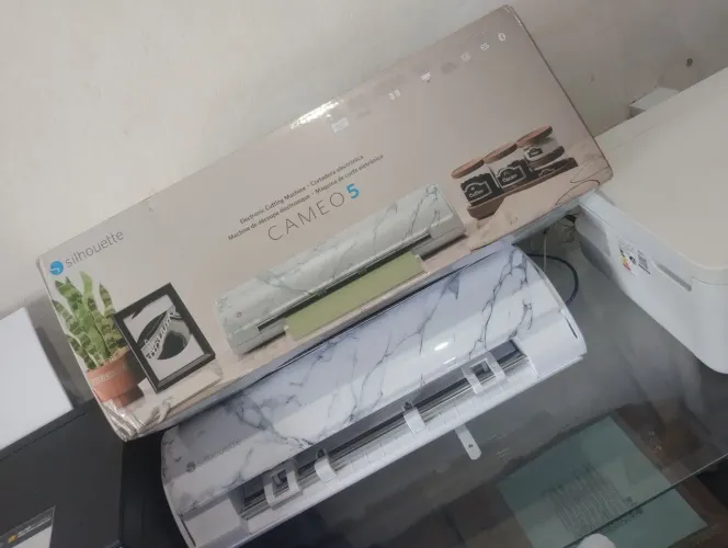 Silhouette Cameo 5 na Caixa com Nota Fiscal, perfeita para personalizados