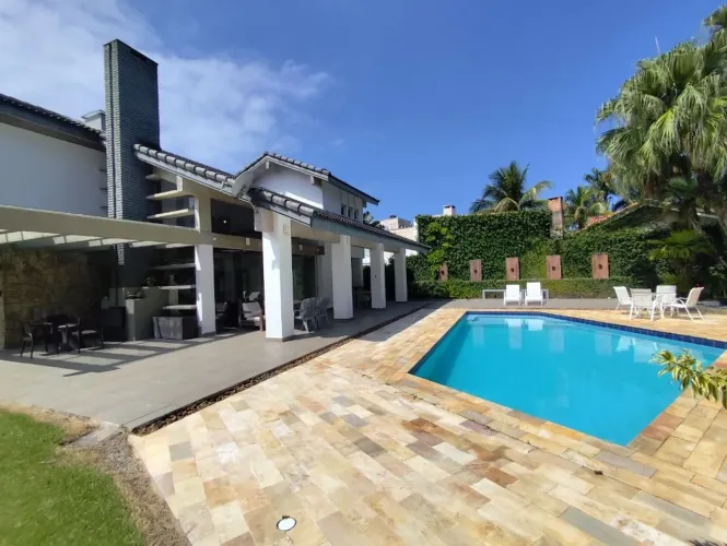 Casa com 5 suítes para alugar, 273 m² por R$ 14.000/mês - Balneário Praia do Pernambuco -