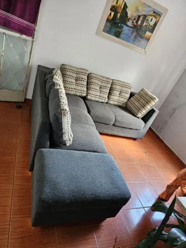 SOFA 5 LUGARES + Almofas e Puff
