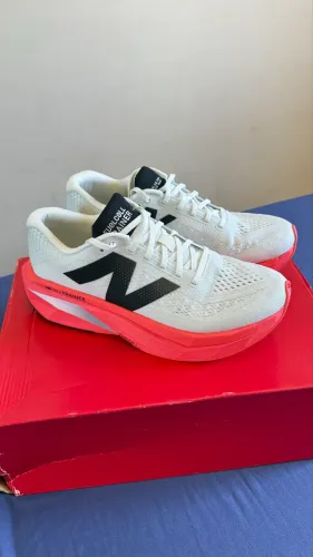 Tênis New Balance Fuelcell Supercomp Trainer V3