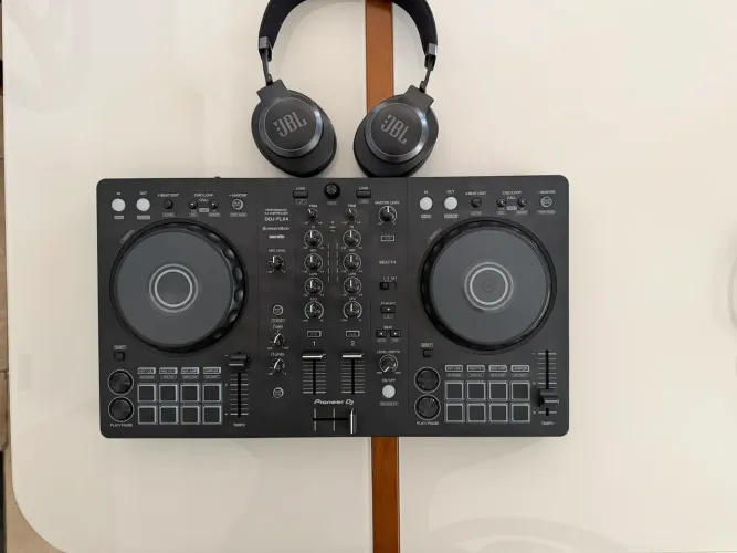 DDJ FLX4 + JBL 770NC