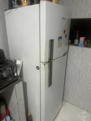 Geladeira frost free 375 litros