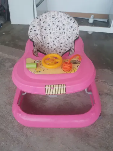 Andador semi novo