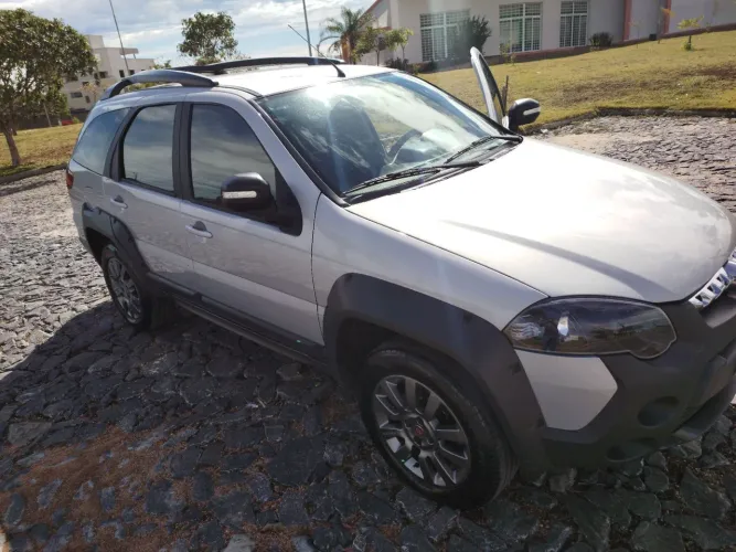 Fiat Palio Weekend Adventure Locker 1.8 Flex 2017