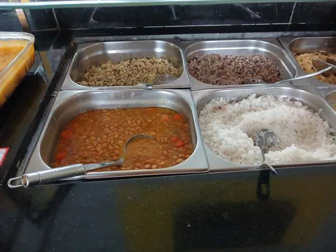 AUXILIAR DE COZINHA