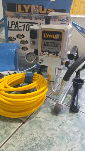 A maquina foi usada 2 vezes , esta em estado de nava