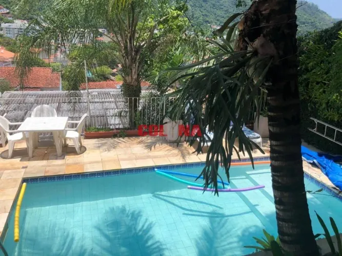 Casa com 4 quartos à venda, 280 m² por R$ 2.000.000 - São Francisco - Niterói/RJ