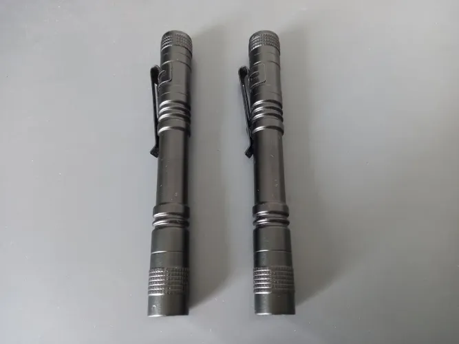 Lanterna a pilha - LEIA TODO O ANÚNCIO ABAIXO NA DESCRIÇÃO DO PRODUTO! 
