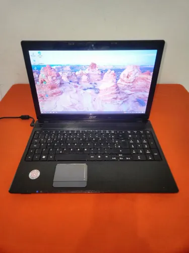 Notebook ACER. Core i3.