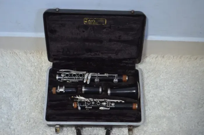Clarinete 17 Chaves - Selmer Signet 100 - Madeira + Boquilha Vandoren (((USA )))