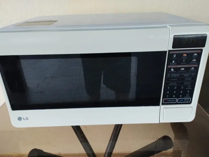 Microondas LG de 30 litros