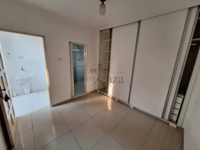 Casa para aluguel com 90 metros quadrados com 3 quartos