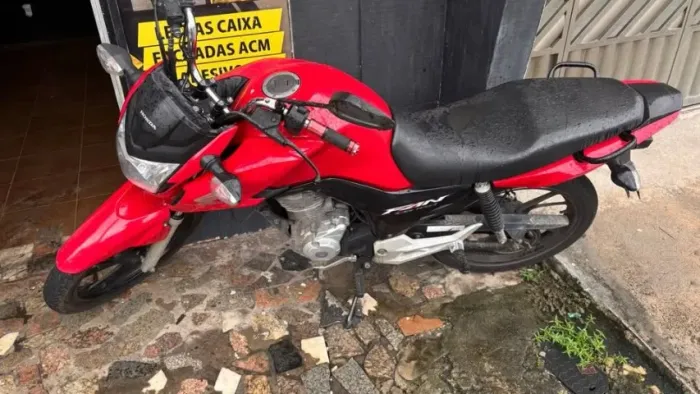 VENDO OU TROCO MOTO