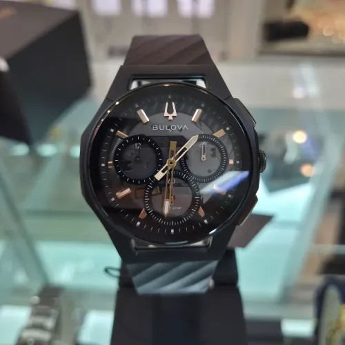 Relógio Bulova CURV Chronograph Titanium Black 98A162 - NOVO