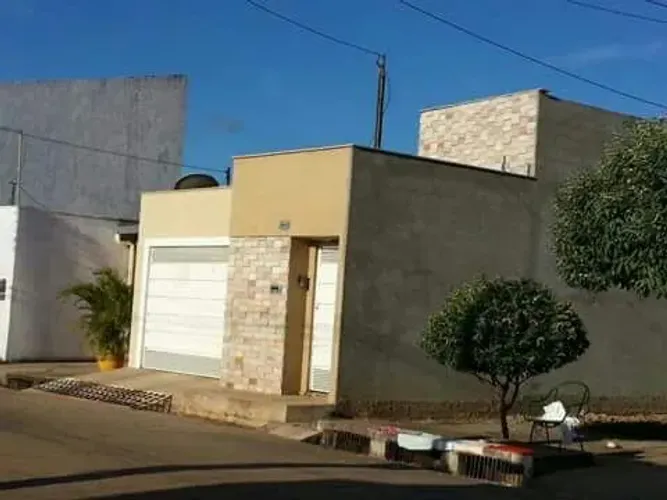 Alugo excelente casa