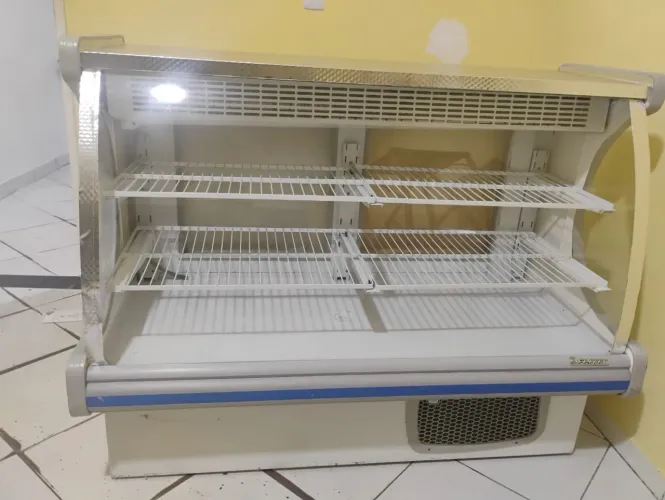 Vendo balcão refrigerado 220 v gelopar 