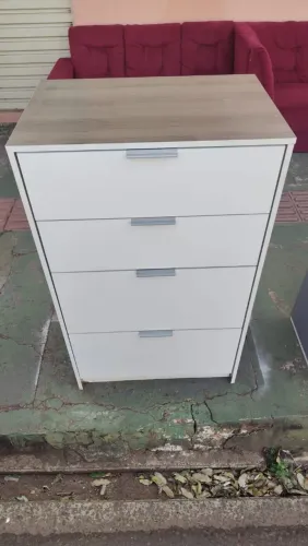 Cômoda de MDF