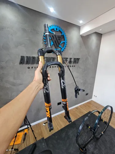 Suspensao fox kashima 32 mm com trava no guidao 29 mm 