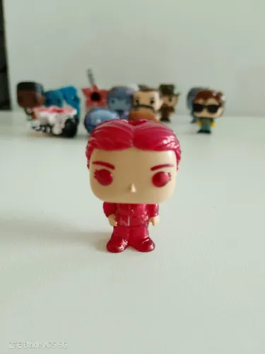 Kinder Joy Max invertida coleção Stranger Things importado da Espanha 