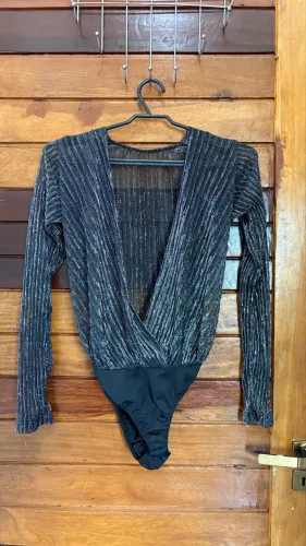 Body feminino preto transparente com brilhos 