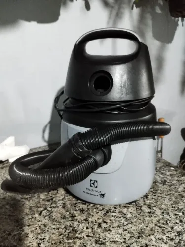 Aspirador Smart 10 Electrolux ,Pó e Água
