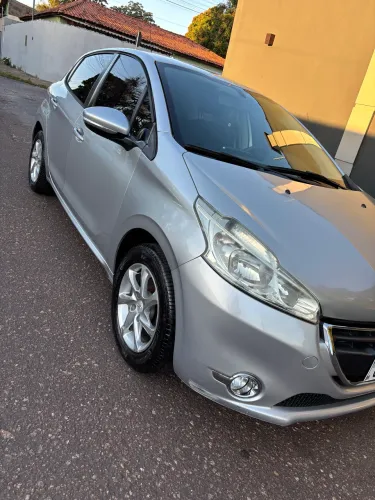 Peugeot 208 Active/active Pack 1.5 Flex 8V 5P 2014