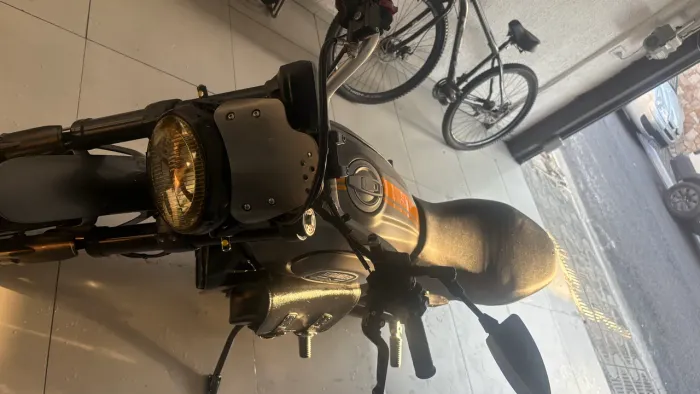 Ducati Scrambler 800cc top