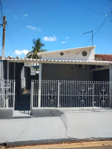 CASA 2 QUARTOS PARA ALUGAR