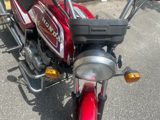 CB 400 Honda 83  ótimo estado