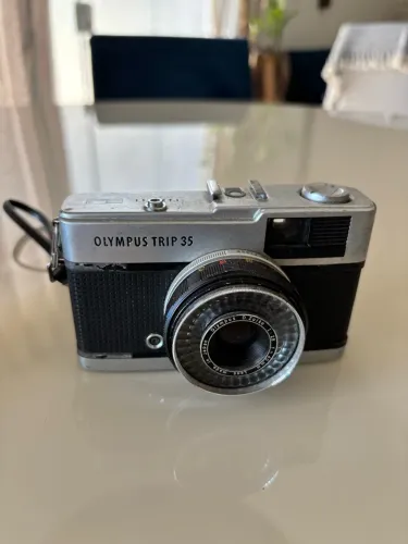 Câmera Fotográfica Olympus Trip 35 - Japonesa Vintage - Colecionador
