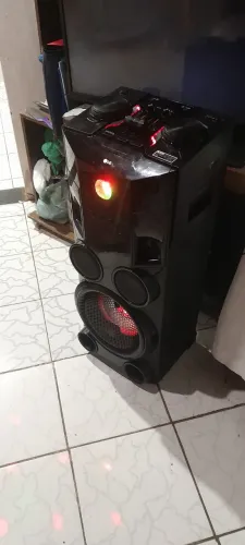 Mini System LG Xboom OM7560 preto y vermelho com bluetooth 1000W de potência 