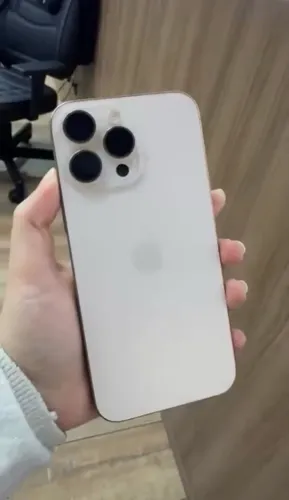 iPhone 16 Pro Max com Garantia Apple.