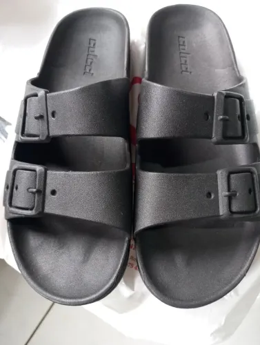 Vendo este chinelo Colcci número 39