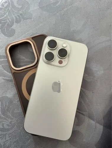 Vendo iPhone 15 pro 128Gigas Bateria 88% com nota fiscal carregador capas 