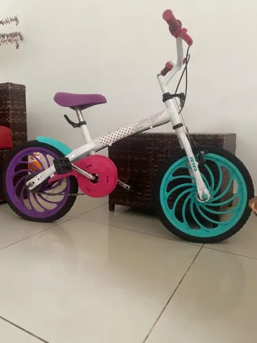 Bicicleta Caloi Ceci Aro 16 ? Menina / Infantil